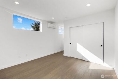 518 N 102nd Street , Seattle, WA 98133 - Photo 8