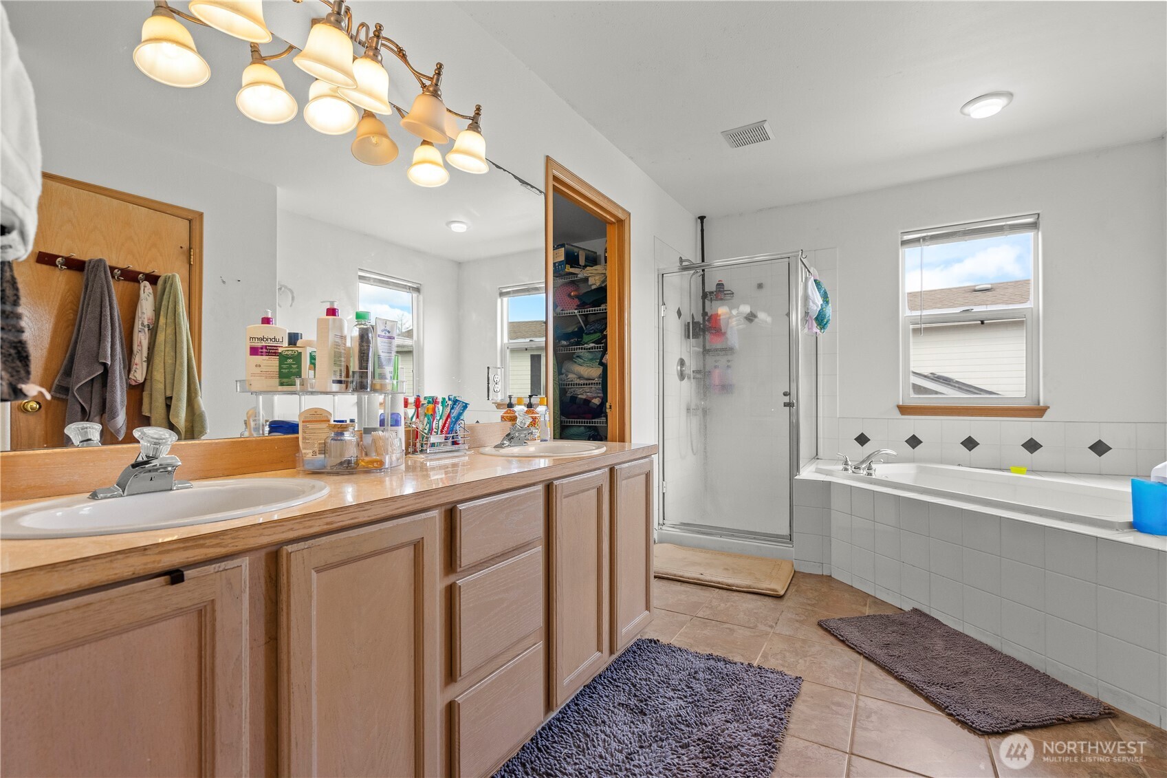 13617 68th Avenue Ct E, Puyallup, WA 98373