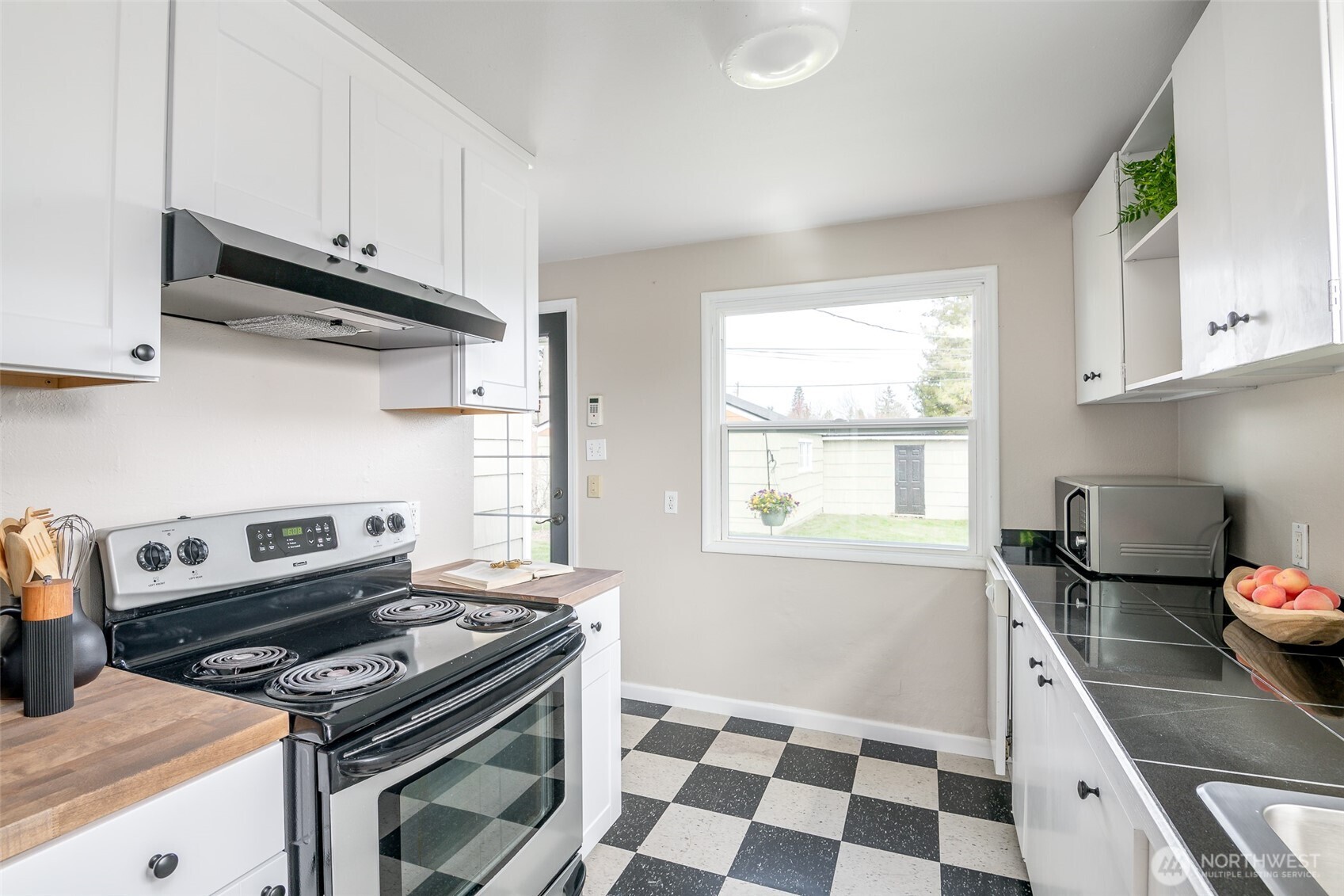 4909 N 30th Street , Tacoma, WA 98407