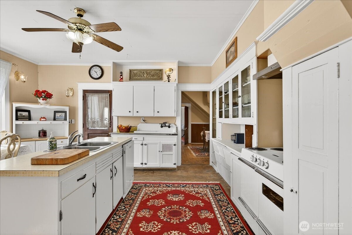 26206 Marine Drive , Stanwood, WA 98292