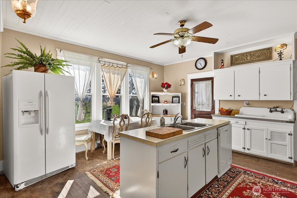 26206 Marine Drive , Stanwood, WA 98292