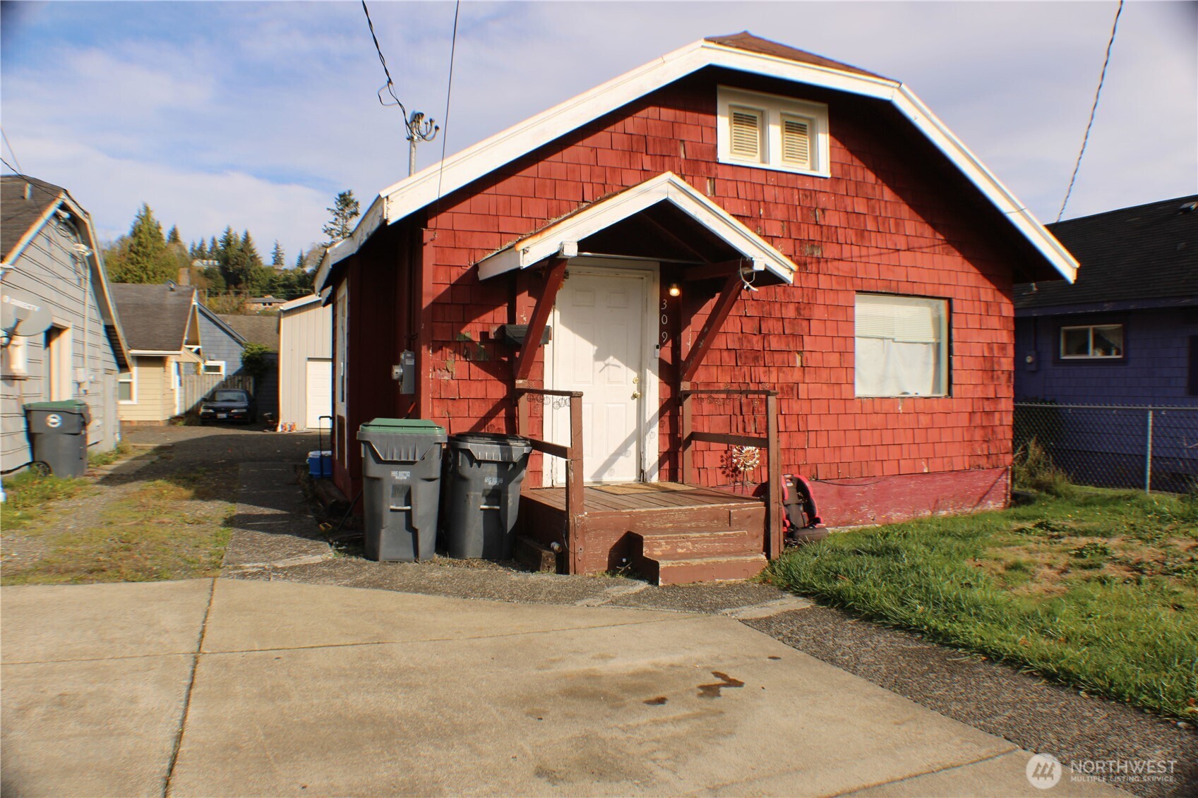 309 Eklund Avenue , Hoquiam, WA 98550