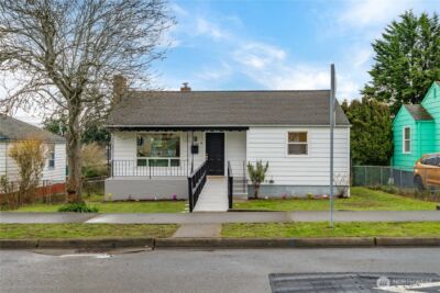 13856 37th Avenue S, Tukwila, WA 98168-4012