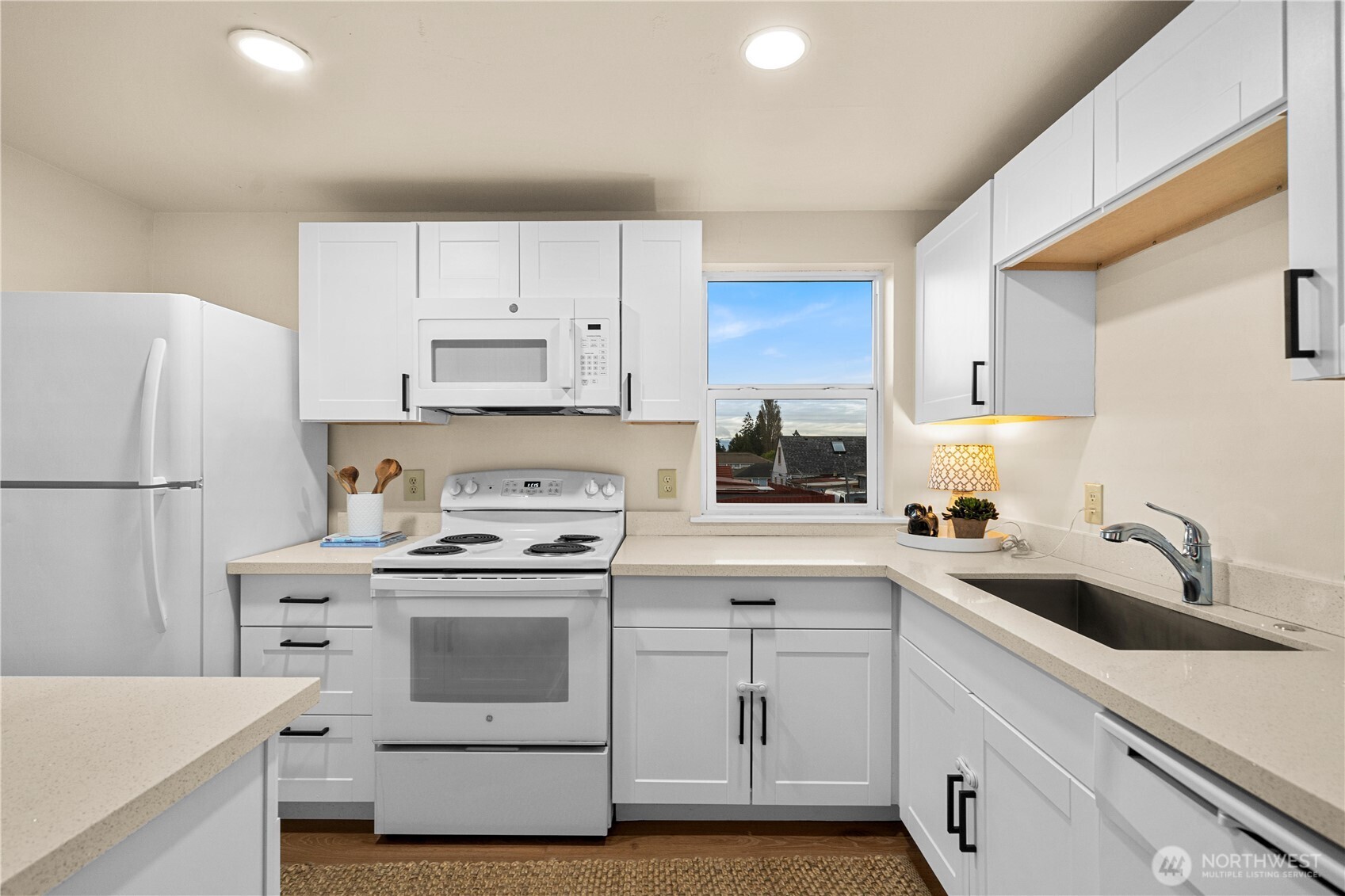 13856 37th Avenue S, Tukwila, WA 98168-4012