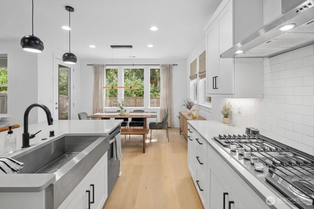 5820 155th Street SW, Edmonds, WA 98026