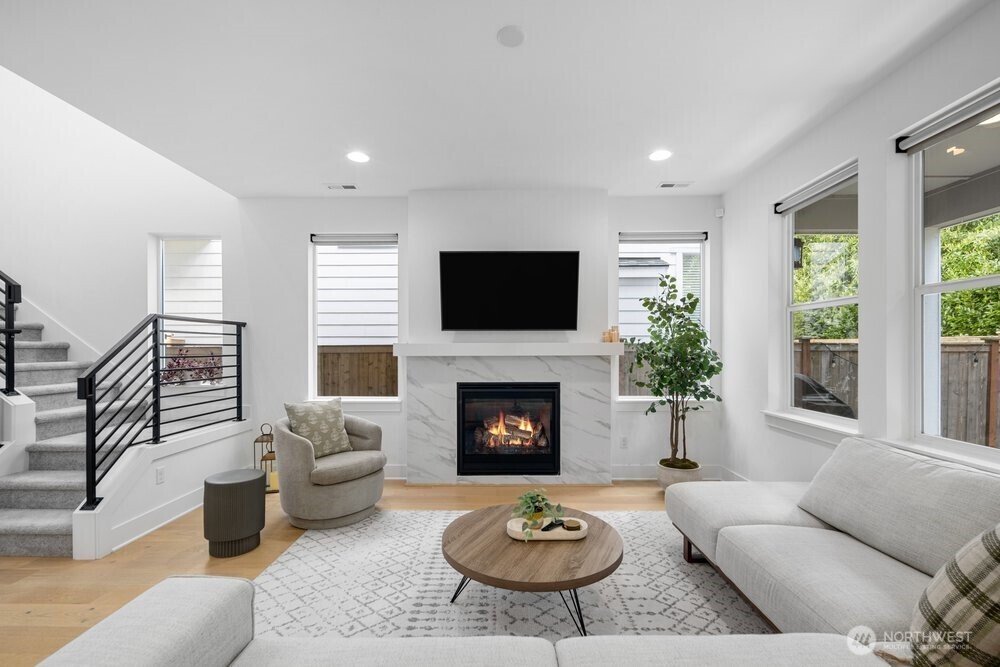 5820 155th Street SW, Edmonds, WA 98026