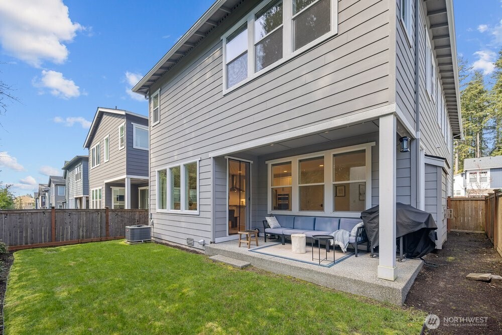 5820 155th Street SW, Edmonds, WA 98026