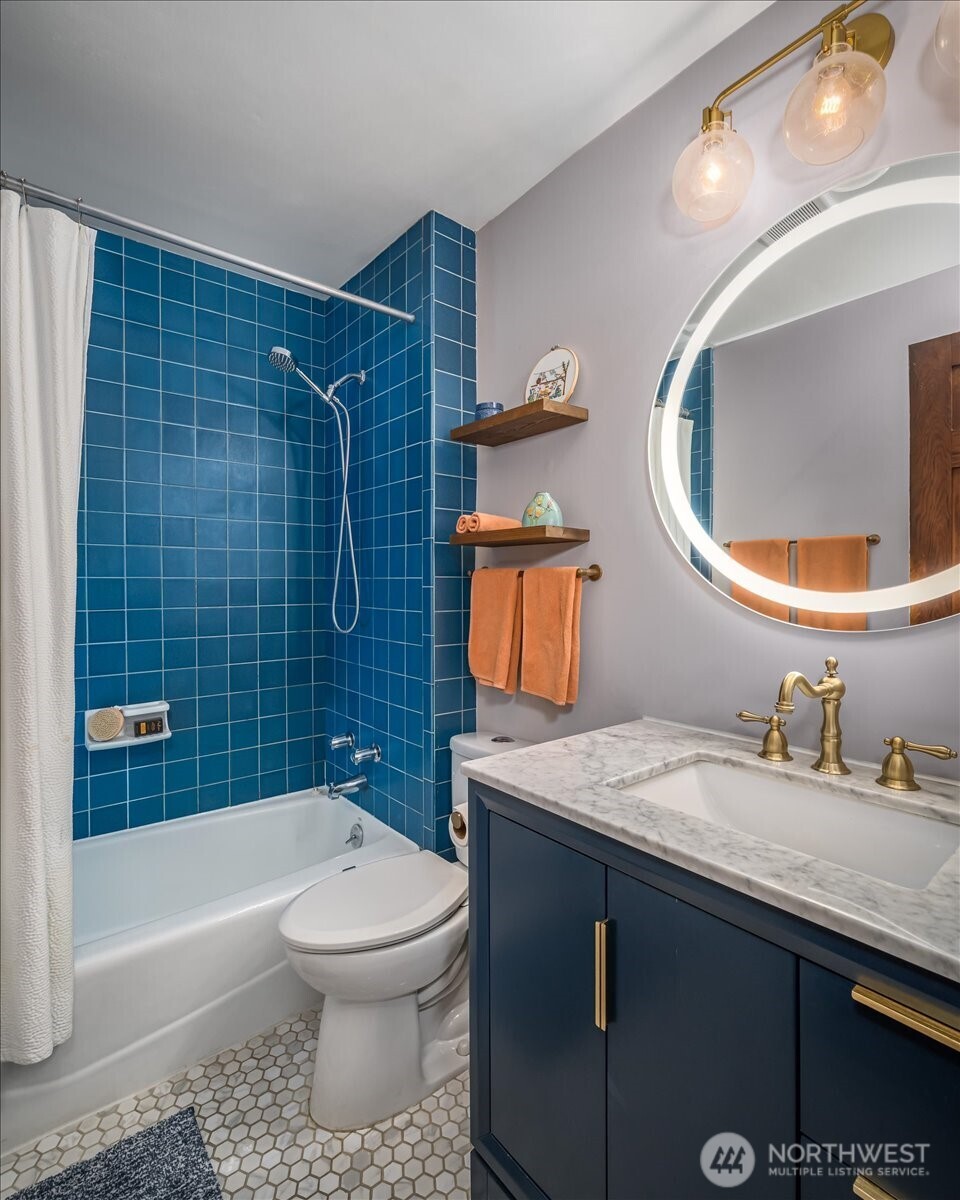 626 13th Avenue E #O, Seattle, WA 98102