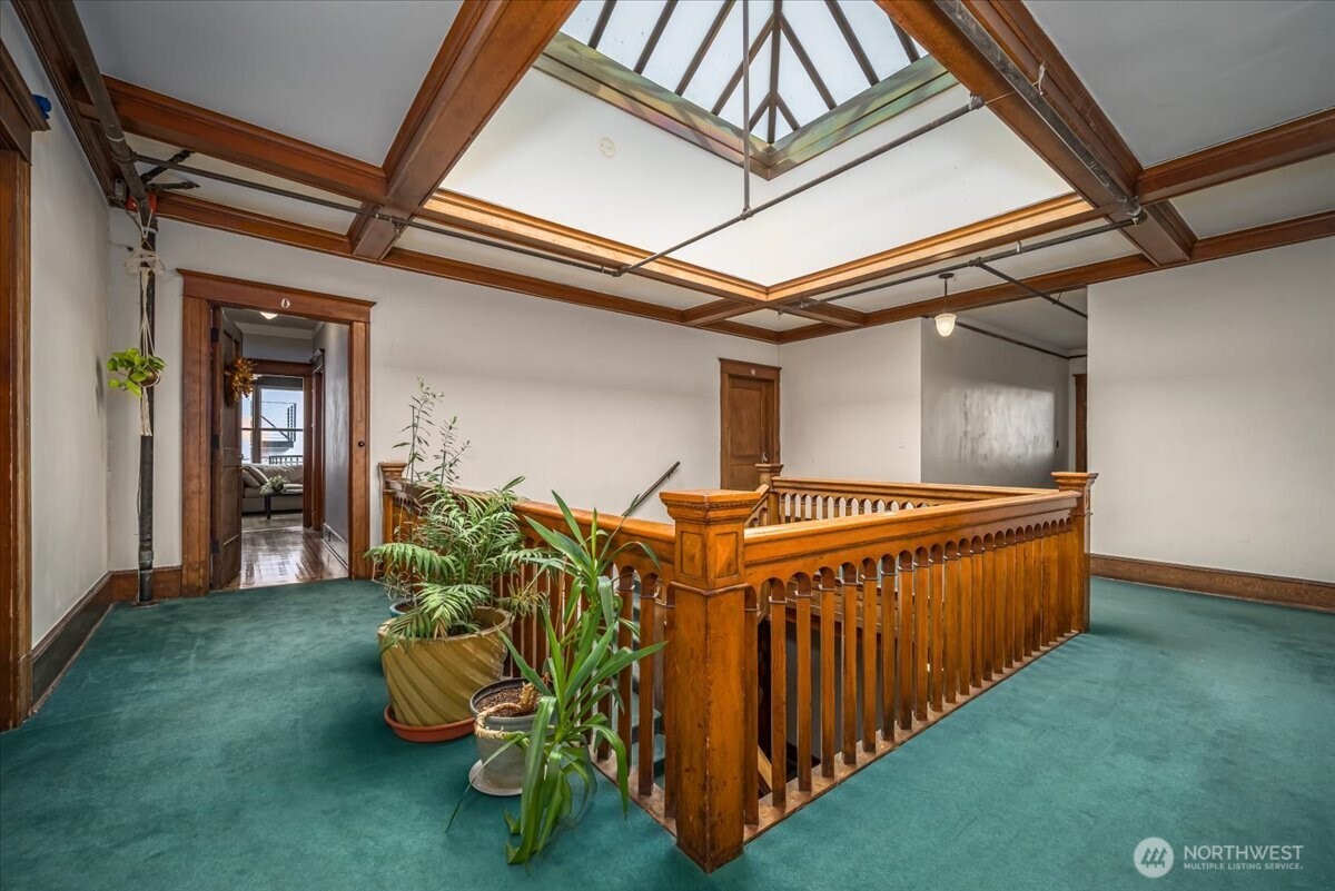 626 13th Avenue E #O, Seattle, WA 98102