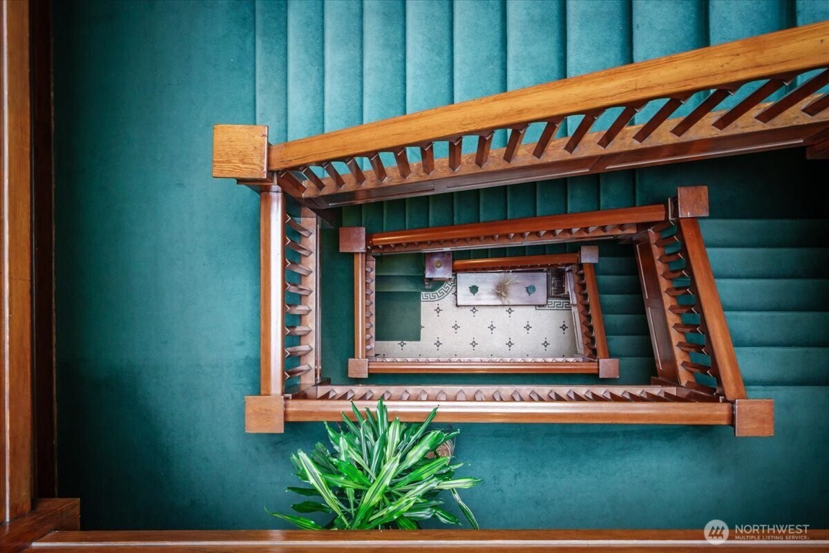 626 13th Avenue E #O, Seattle, WA 98102