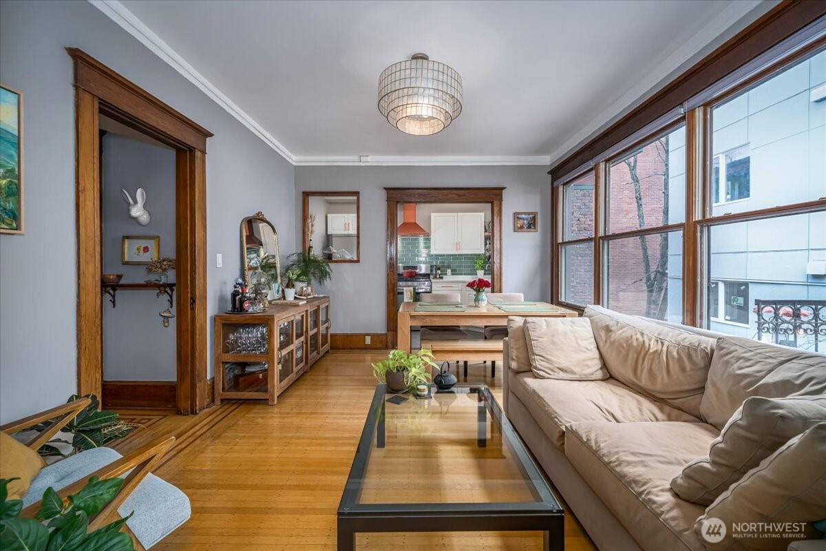 626 13th Avenue E #O, Seattle, WA 98102