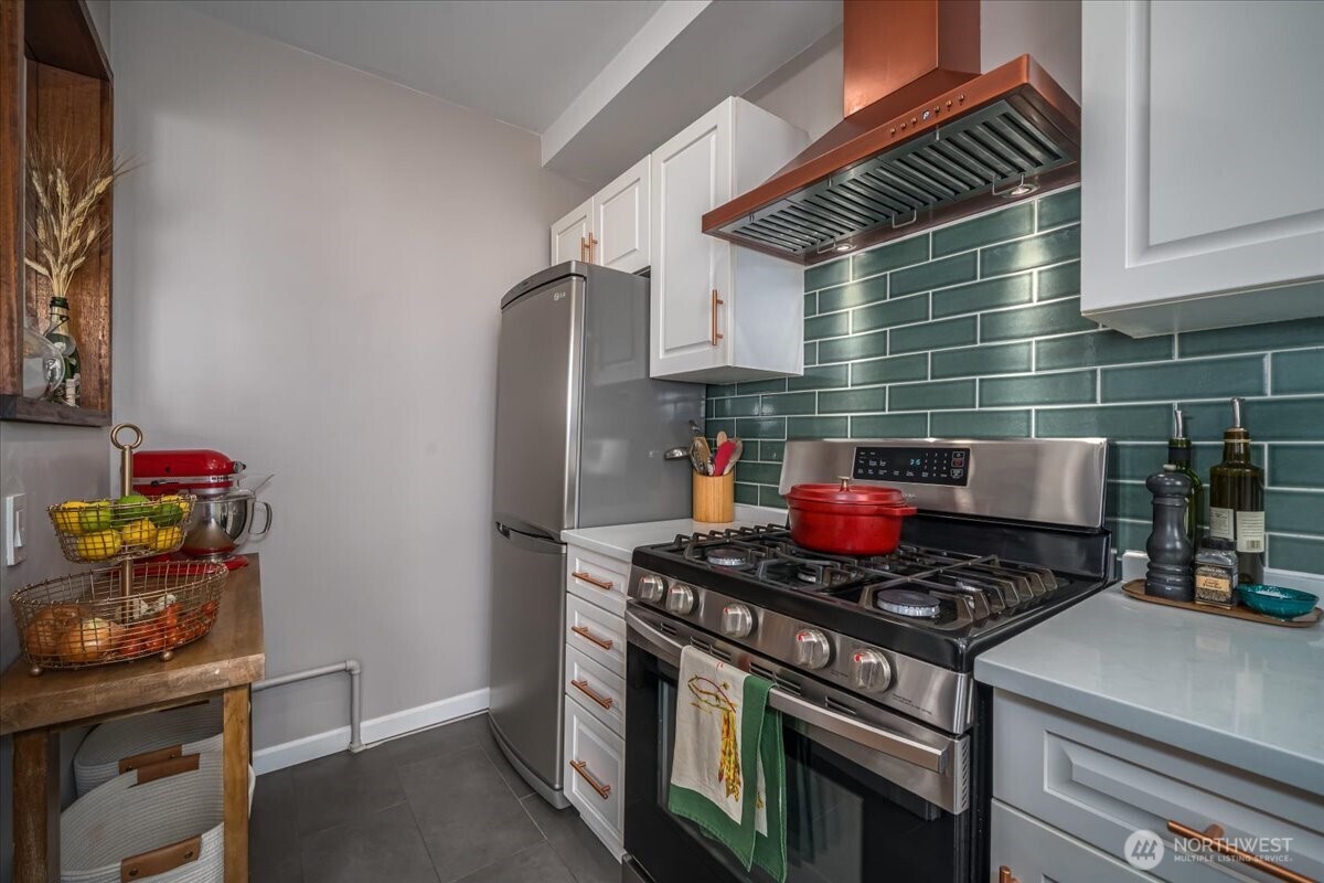 626 13th Avenue E #O, Seattle, WA 98102