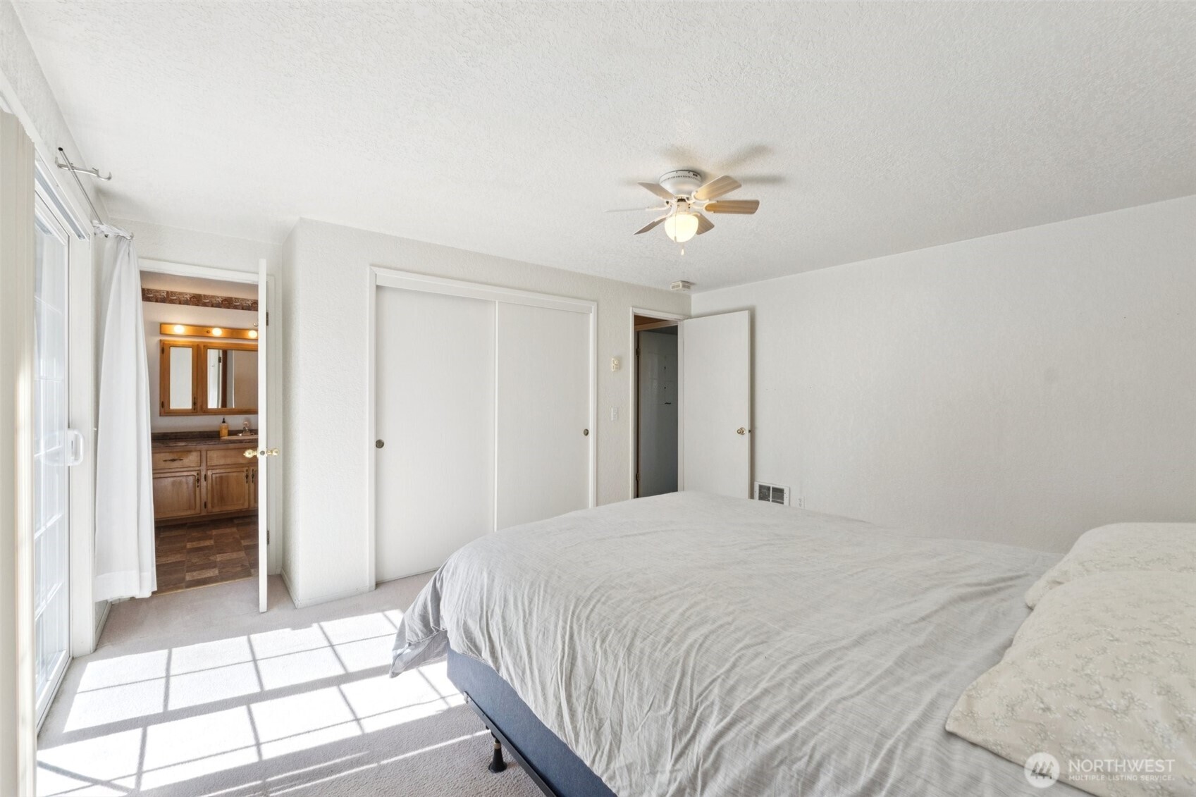 1206 Independence Court , Oak Harbor, WA 98277