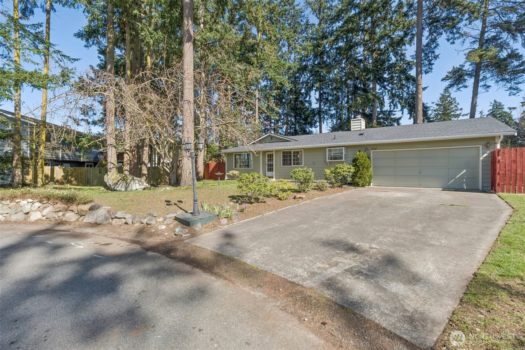 1206 Independence Court , Oak Harbor, WA 98277