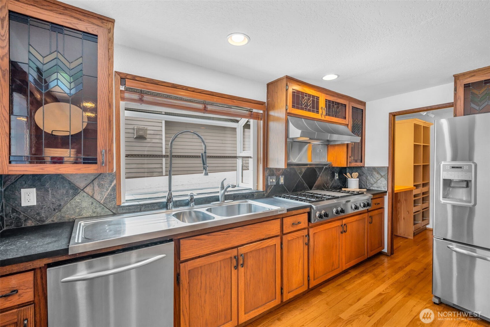 10200 Marine View Drive , Mukilteo, WA 98275