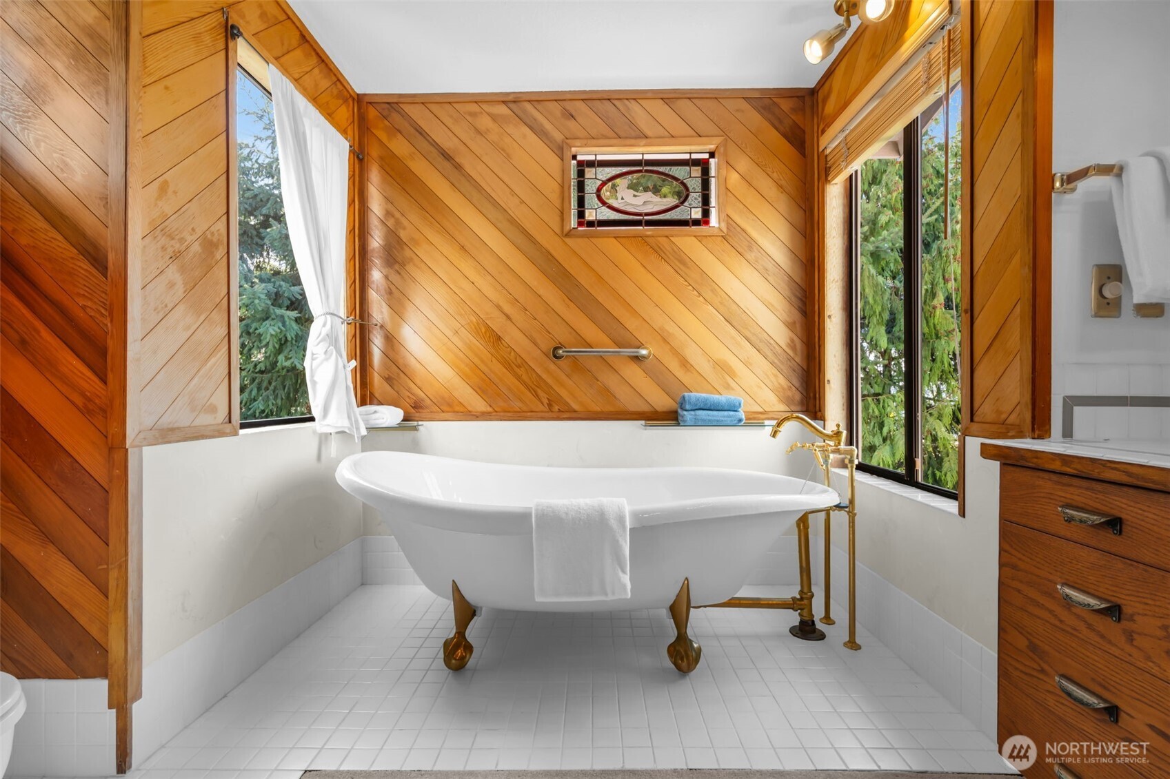 10200 Marine View Drive , Mukilteo, WA 98275