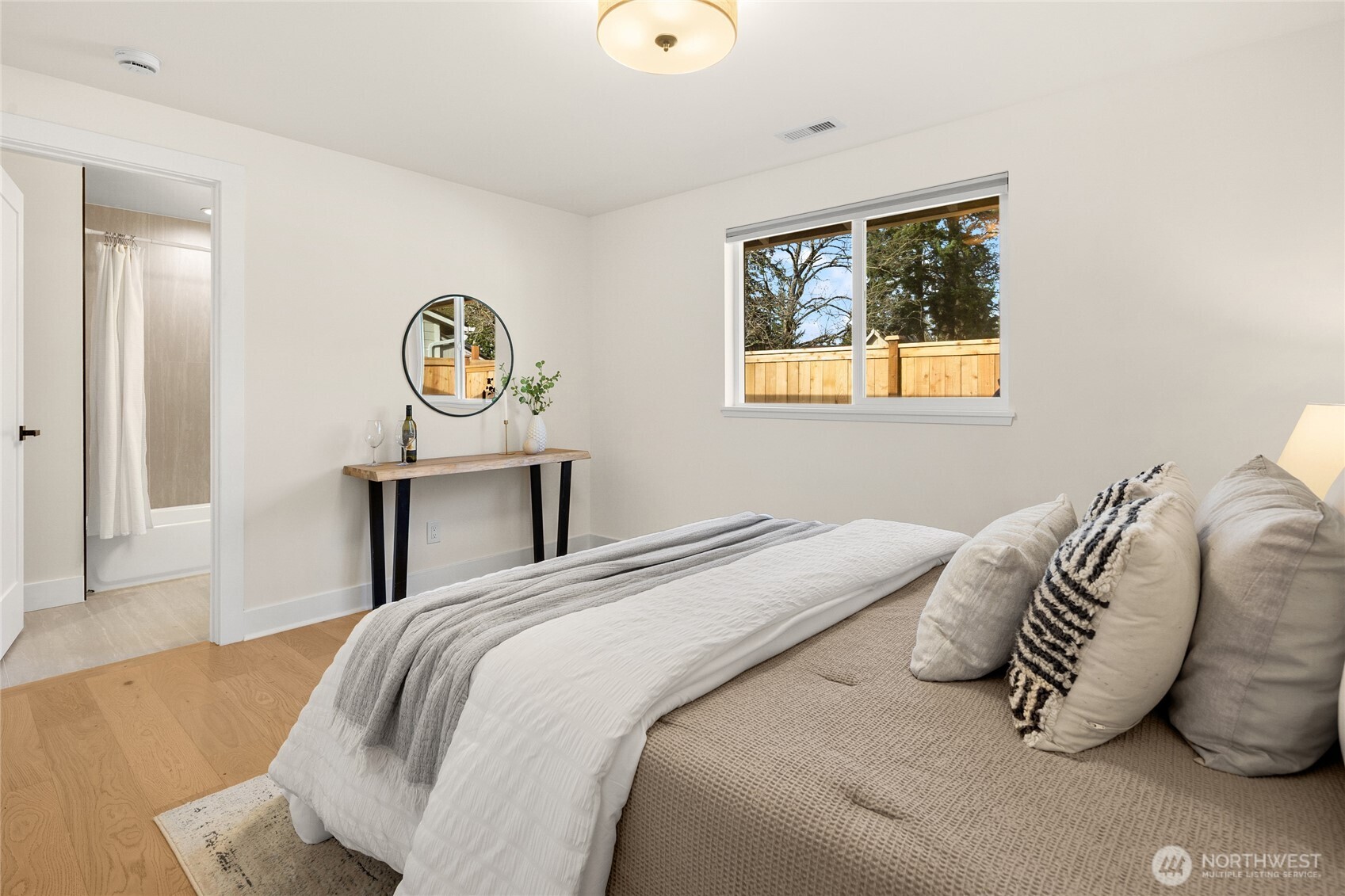 8708 NE 140th Street #A, Kirkland, WA 98034