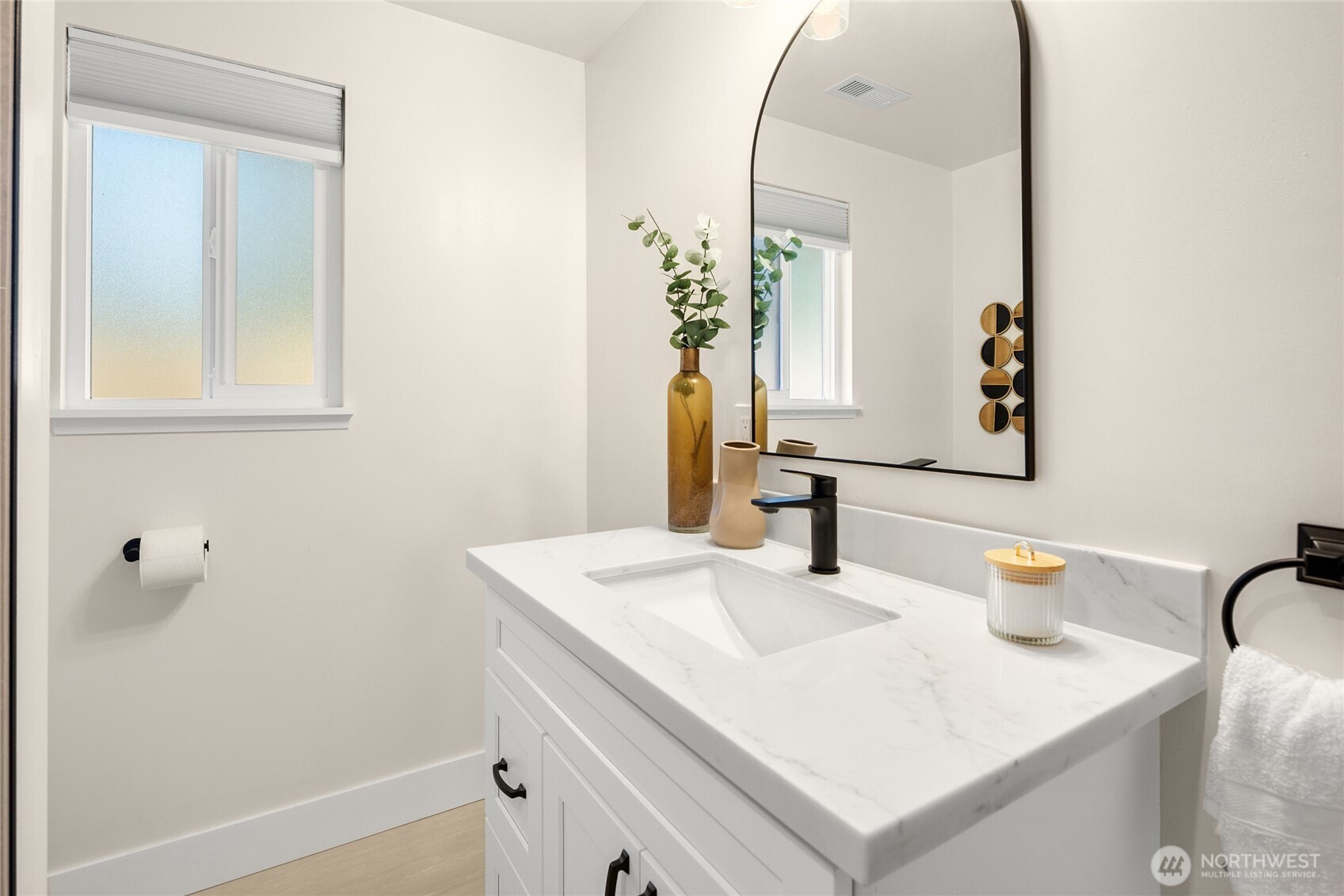 8708 NE 140th Street #A, Kirkland, WA 98034