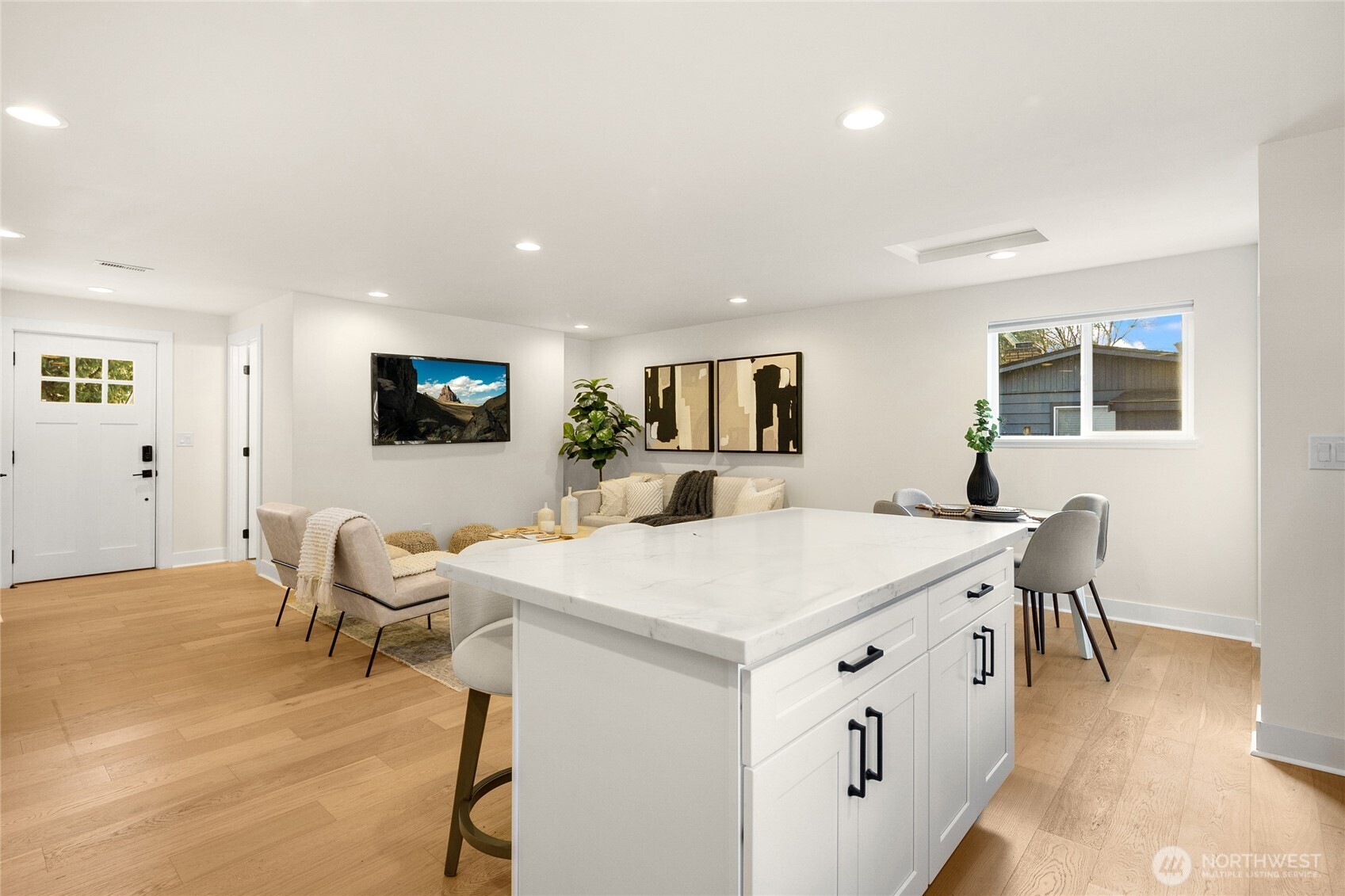 8708 NE 140th Street #A, Kirkland, WA 98034