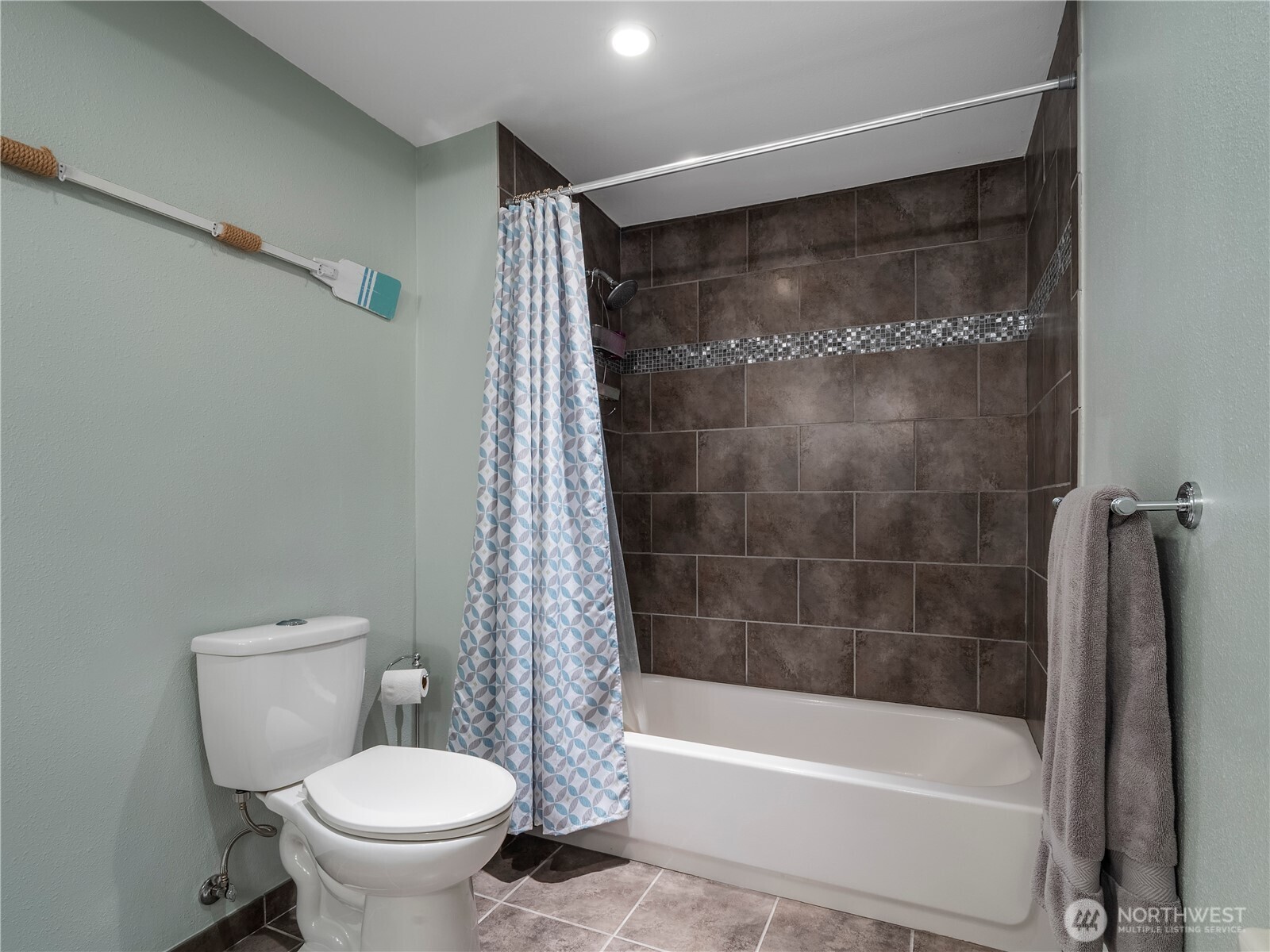 7217 20th Avenue SE, Lacey, WA 98503