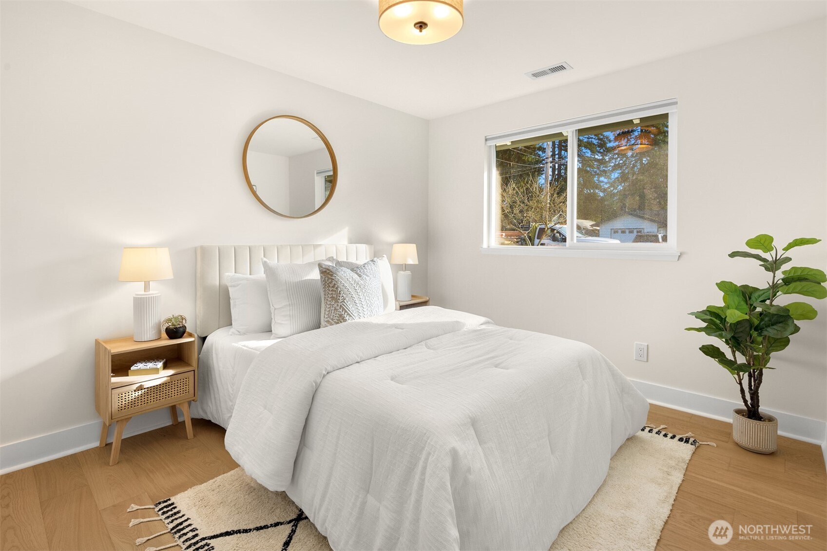 8708 NE 140th Street #A, Kirkland, WA 98034