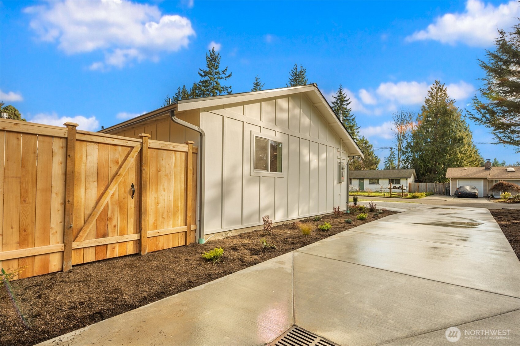 8708 NE 140th Street #A, Kirkland, WA 98034