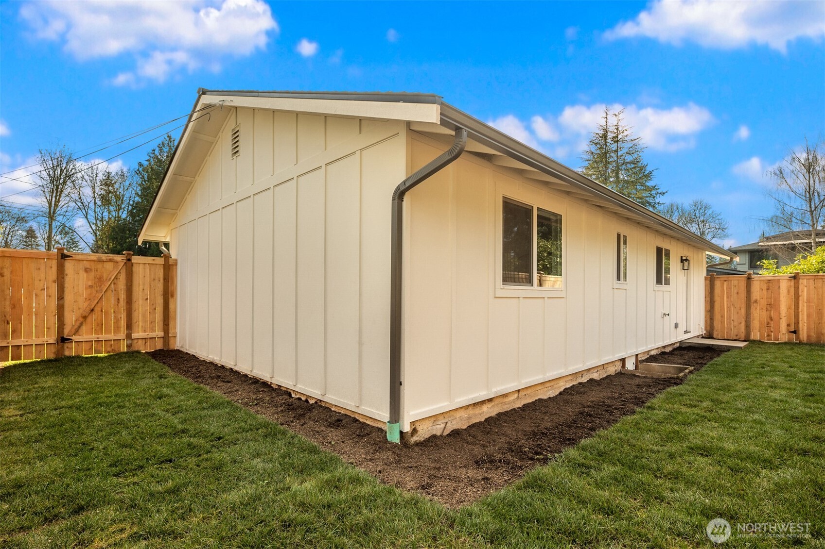 8708 NE 140th Street #A, Kirkland, WA 98034