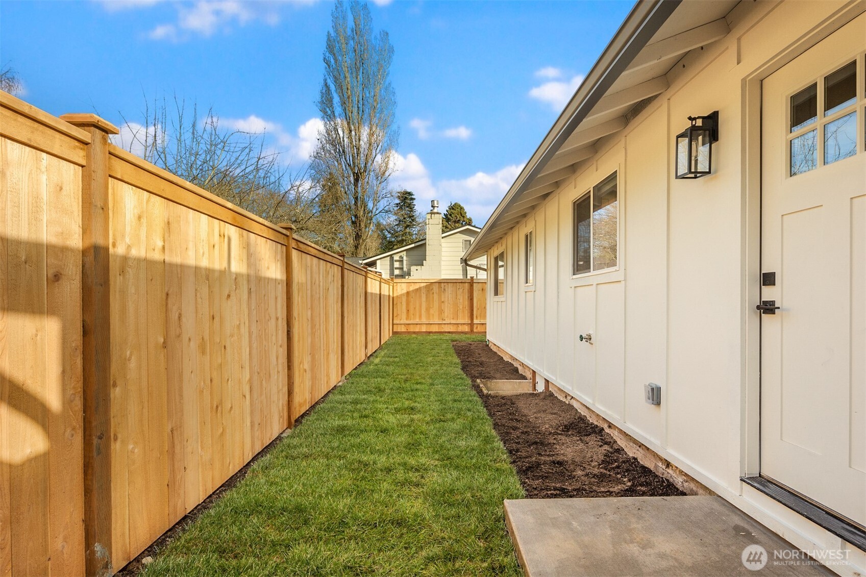 8708 NE 140th Street #A, Kirkland, WA 98034