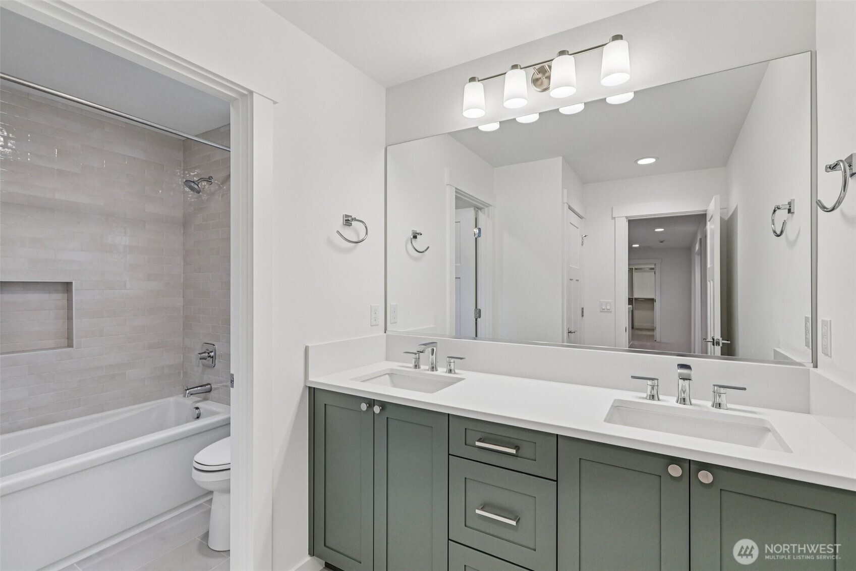 22216 98th Avenue W, Edmonds, WA 98020