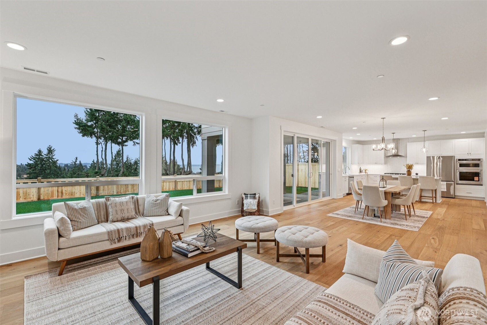 22216 98th Avenue W, Edmonds, WA 98020