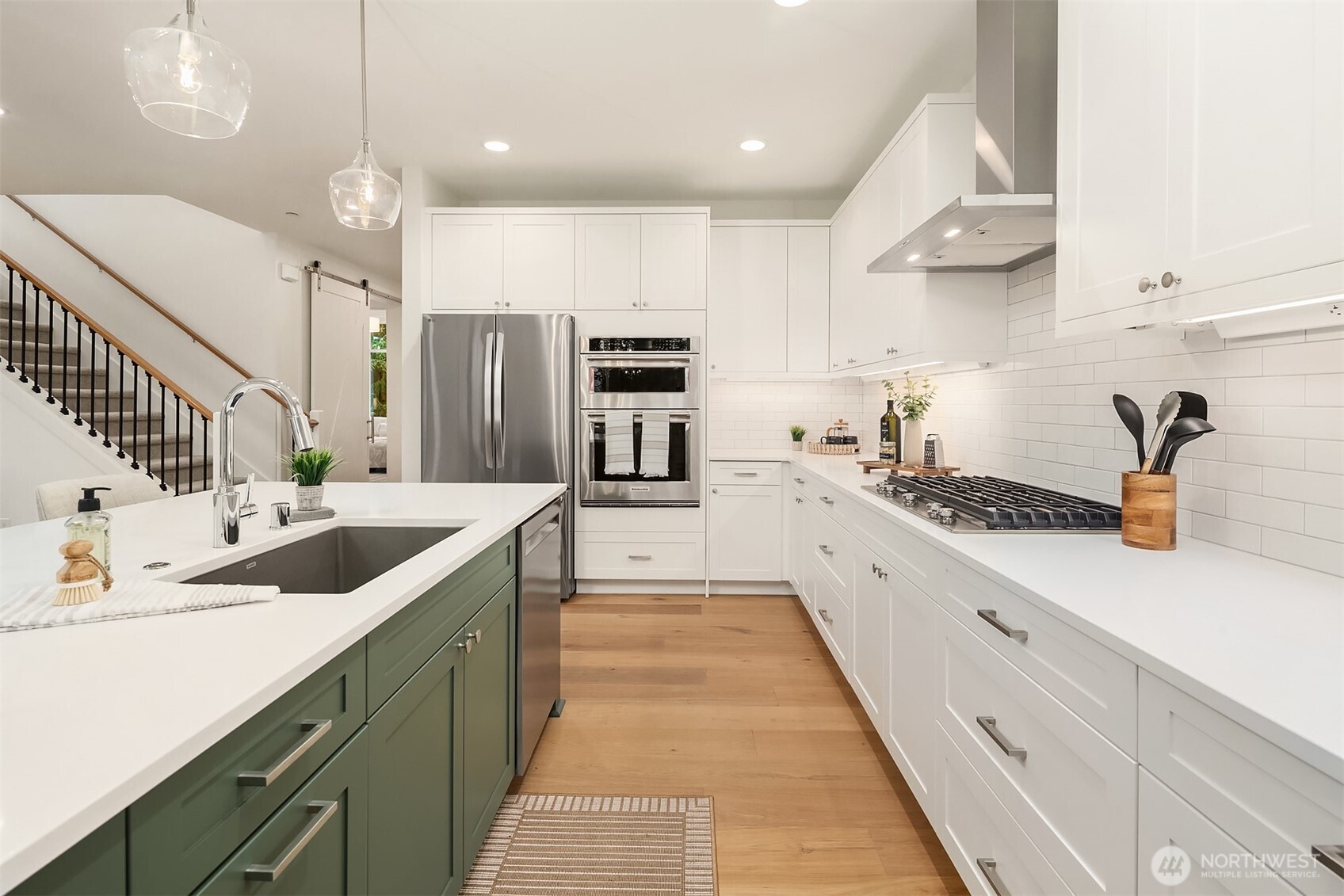 22212 98th Avenue W, Edmonds, WA 98020