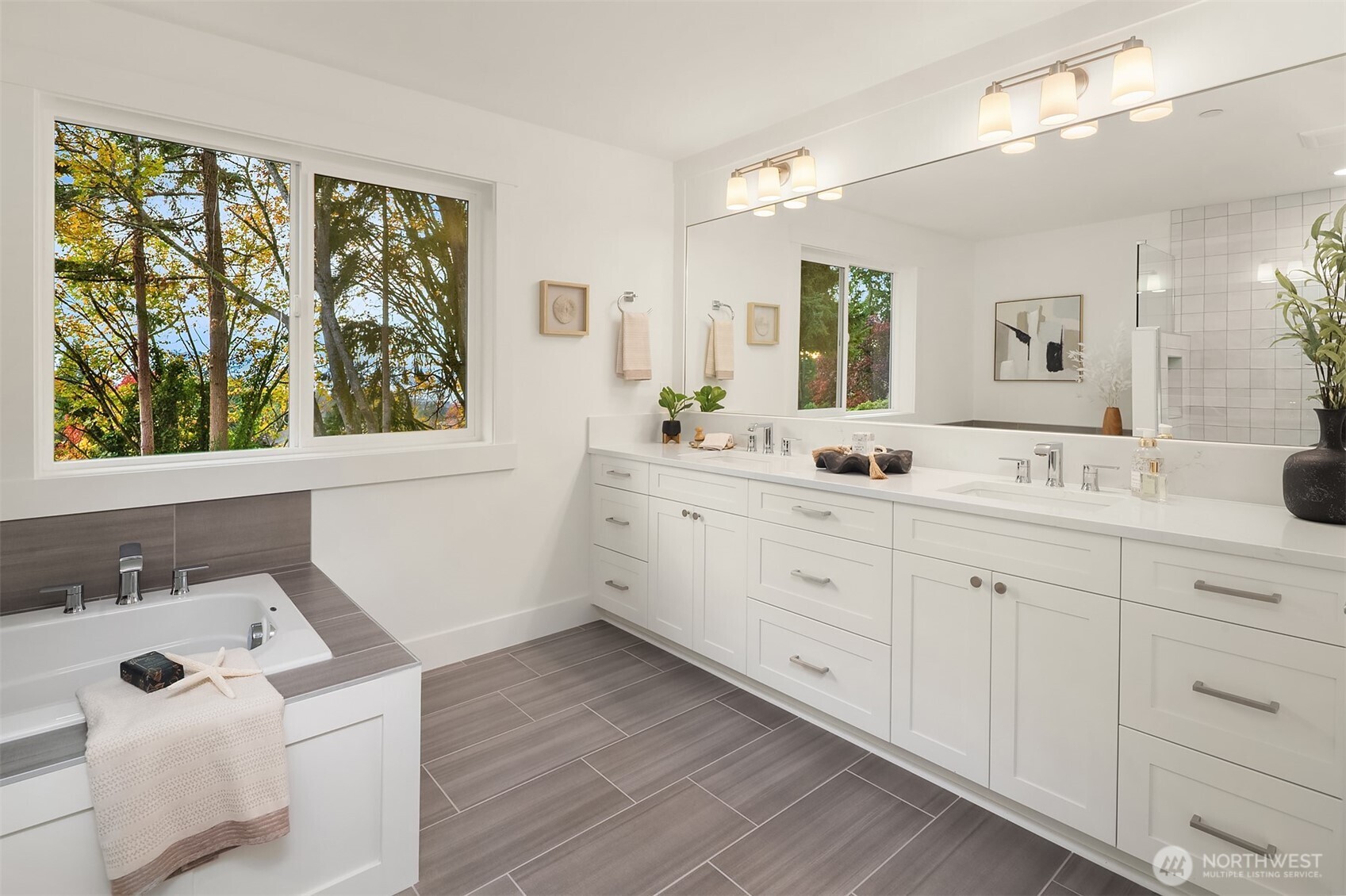 22212 98th Avenue W, Edmonds, WA 98020