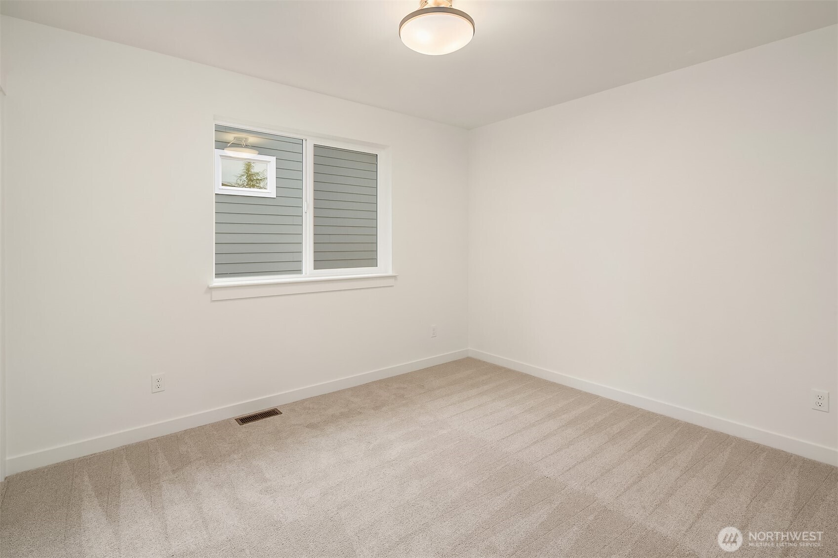 22212 98th Avenue W, Edmonds, WA 98020