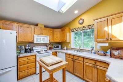 600 NE Lincoln Rd #35, Poulsbo, WA 98370 - Photo 12