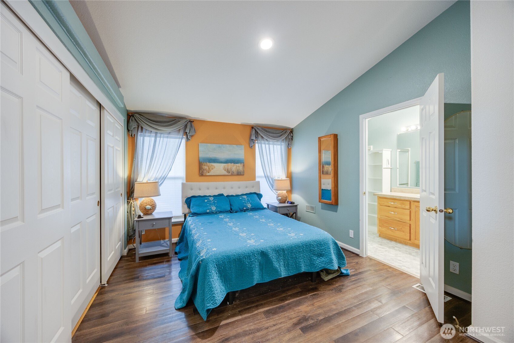 600 NE Lincoln Rd #35, Poulsbo, WA 98370