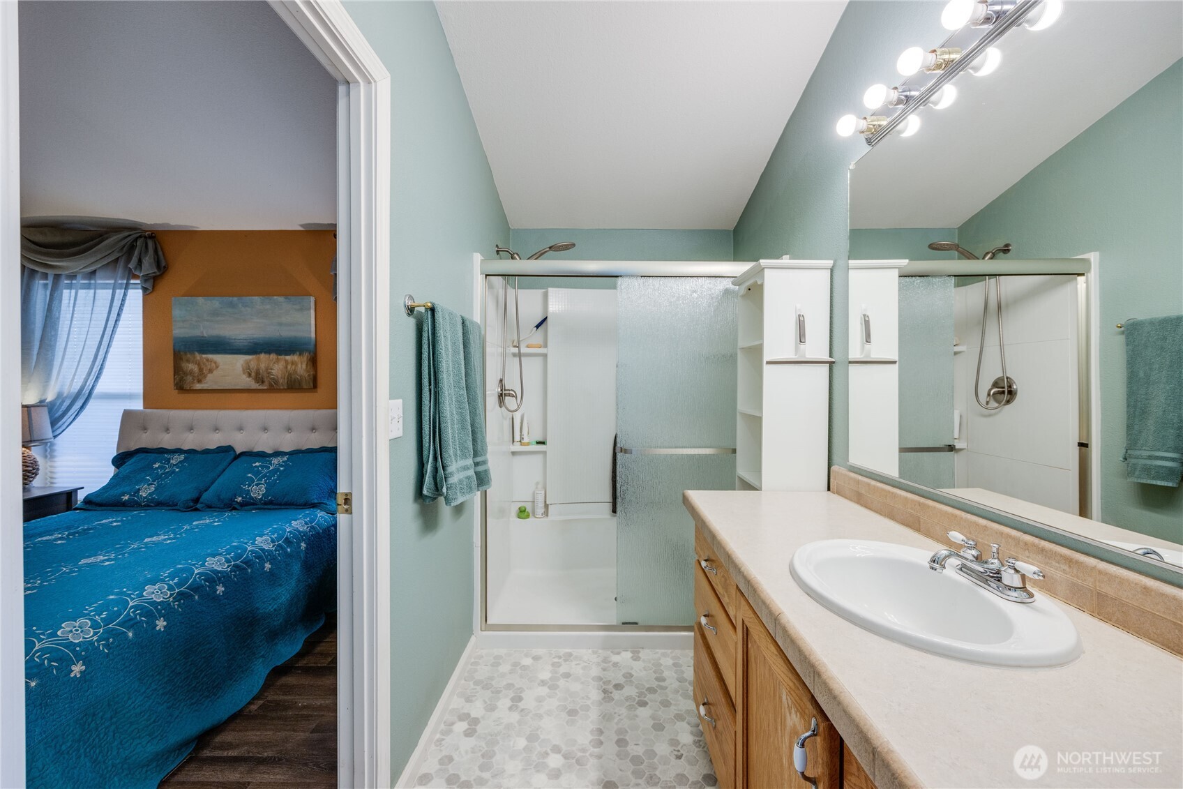 600 NE Lincoln Rd #35, Poulsbo, WA 98370