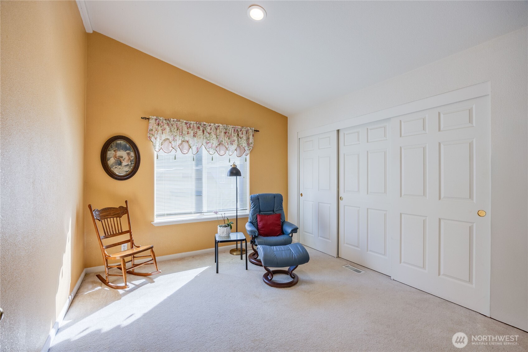 600 NE Lincoln Rd #35, Poulsbo, WA 98370