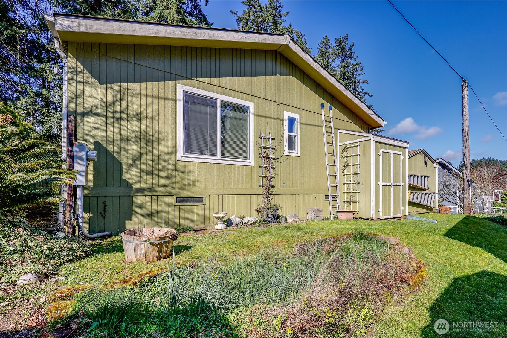 600 NE Lincoln Rd #35, Poulsbo, WA 98370