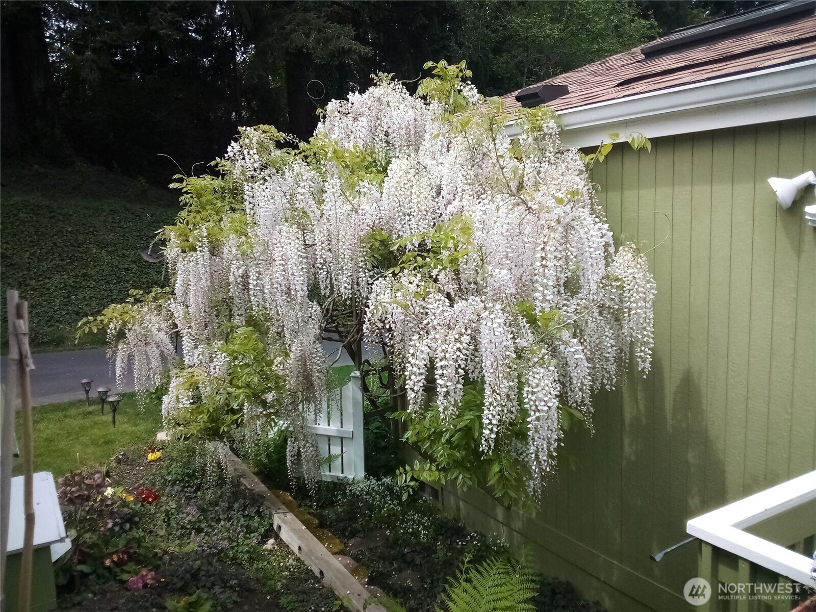 600 NE Lincoln Rd #35, Poulsbo, WA 98370