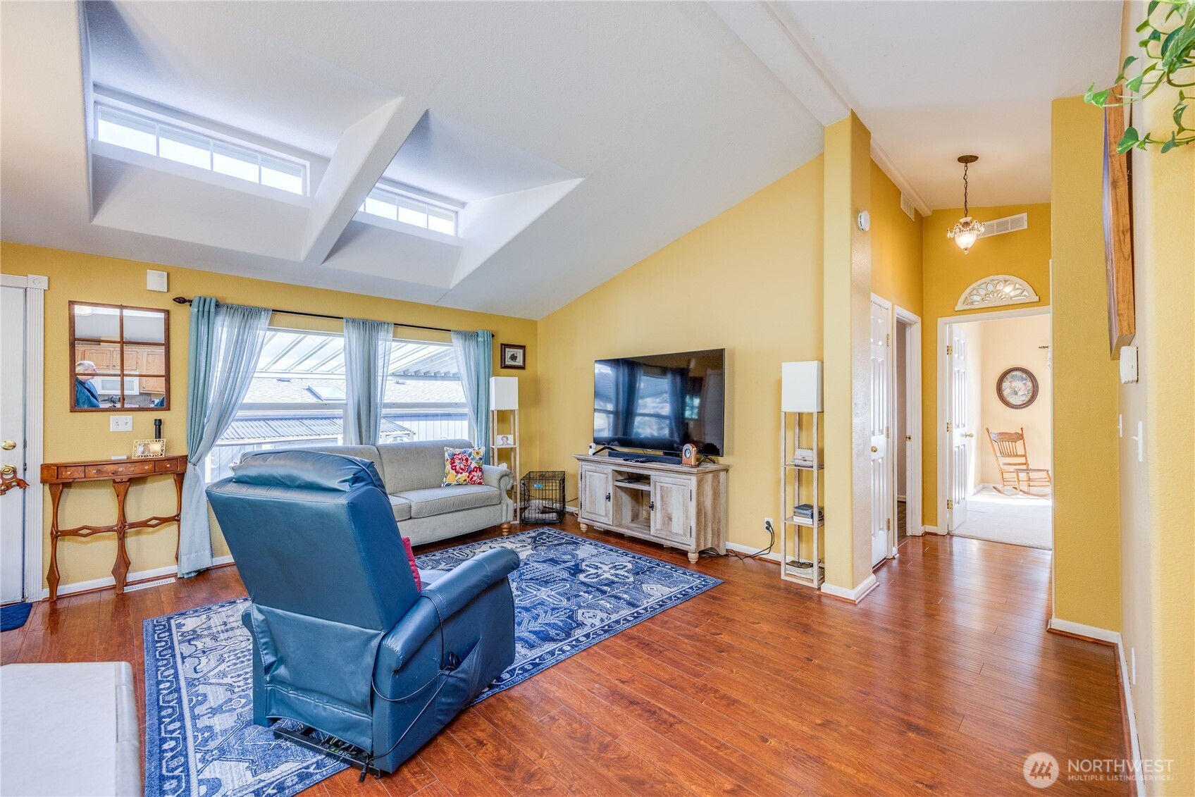 600 NE Lincoln Rd #35, Poulsbo, WA 98370