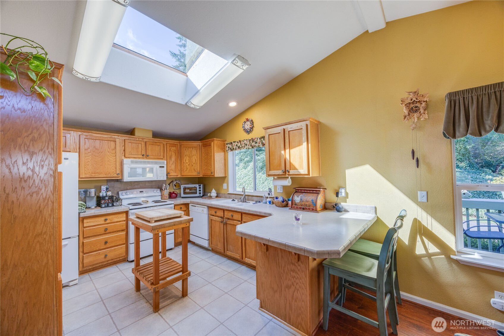 600 NE Lincoln Rd #35, Poulsbo, WA 98370