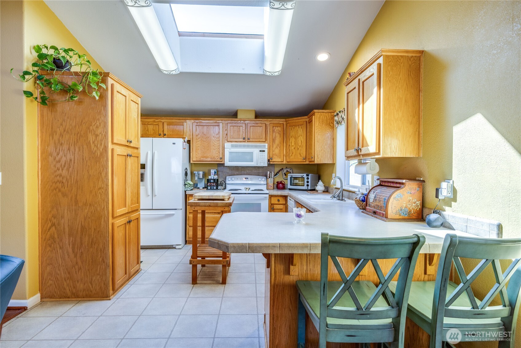 600 NE Lincoln Rd #35, Poulsbo, WA 98370