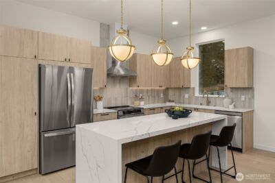 8403 NE 137th Street , Kirkland, WA 98034 - Photo 12