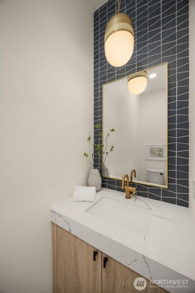 8403 NE 137th Street , Kirkland, WA 98034 - Photo 16