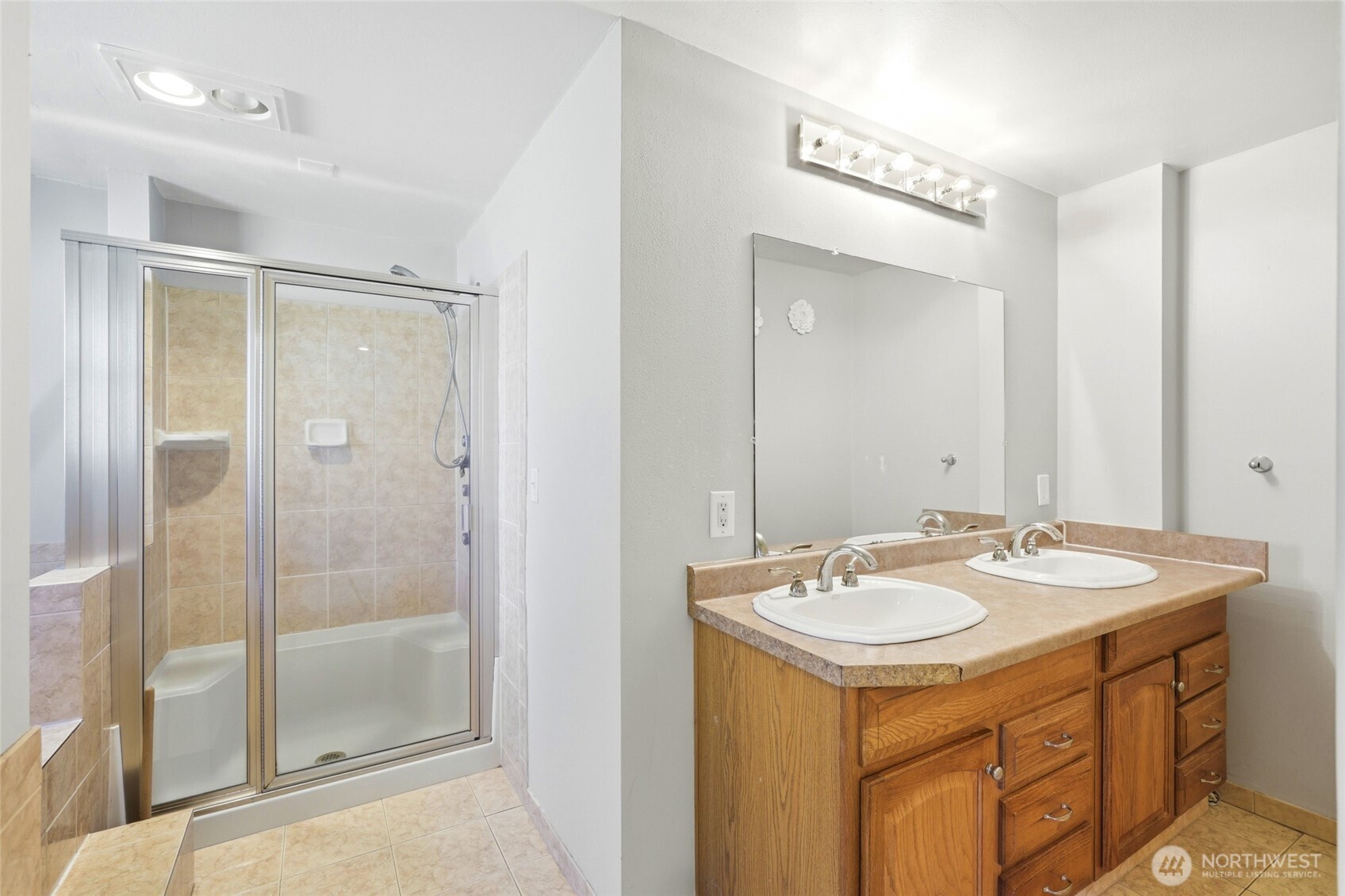 7919 194th Place SW, Edmonds, WA 98026