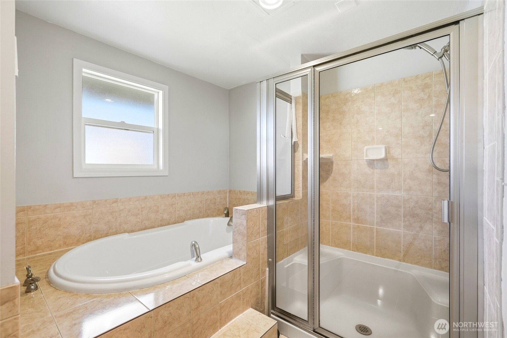 7919 194th Place SW, Edmonds, WA 98026