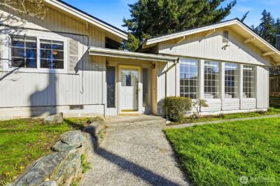 7919 194th Place SW, Edmonds, WA 98026 - Photo 2