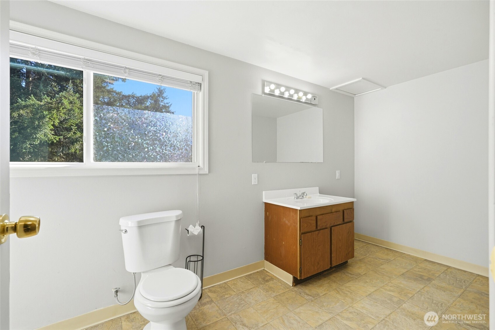 7919 194th Place SW, Edmonds, WA 98026