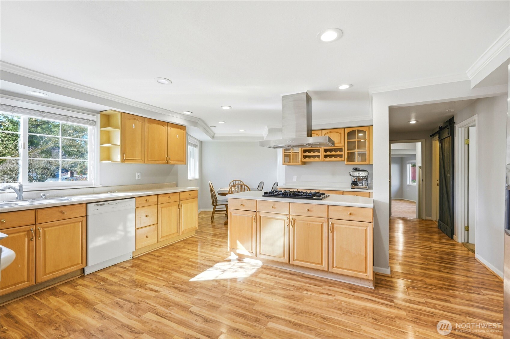 7919 194th Place SW, Edmonds, WA 98026