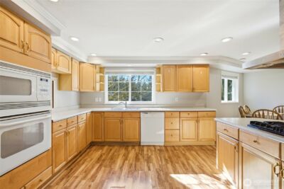 7919 194th Place SW, Edmonds, WA 98026 - Photo 10